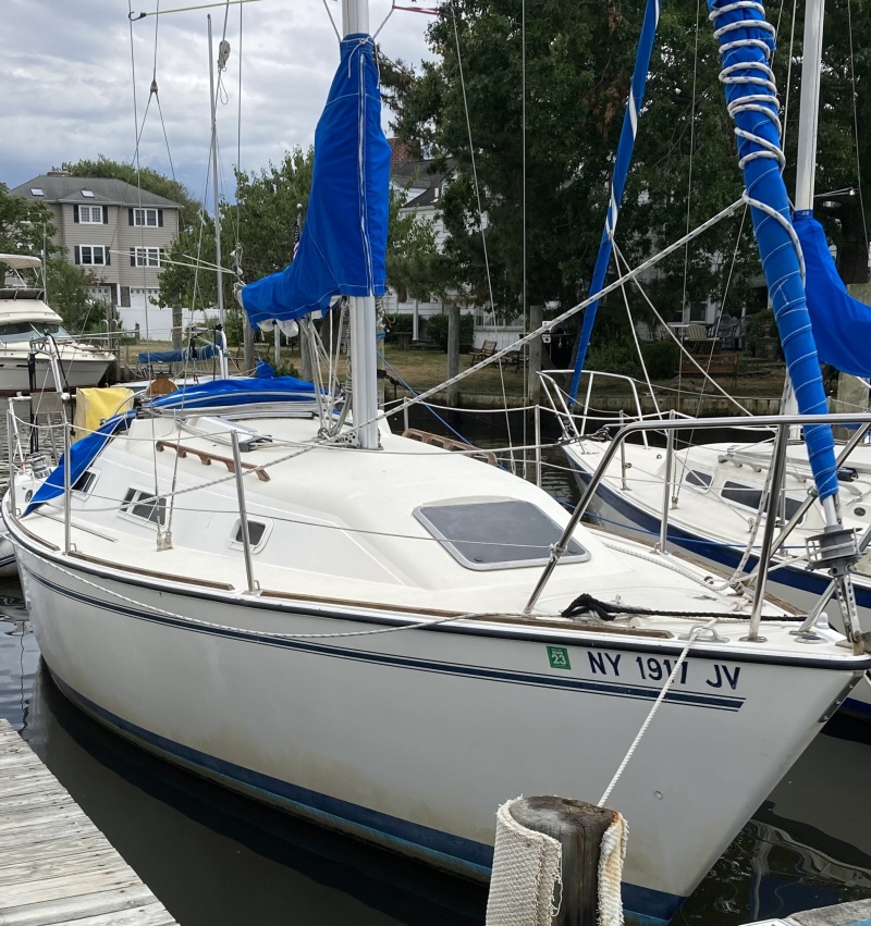 Pearson Sailboats For Sale by owner | 1987 27 foot Pearson cruiser